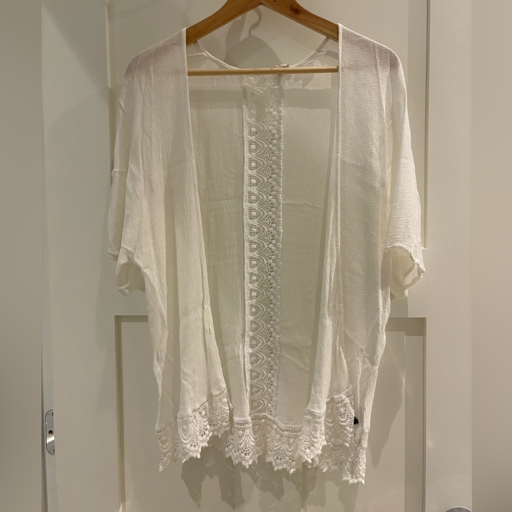 Roxy Cream Lace Detail Kimono